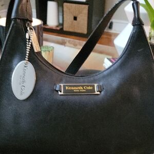 Kenneth Cole Sleek Black Shoulder Bag